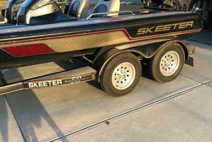 Skeeter Zx202c