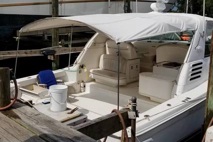 Sea Ray 370 Express Cruiser