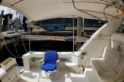 Sea Ray 370 Express Cruiser