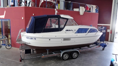 Fairline 24