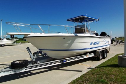 Pursuit 2550 Center Console Cabin 25