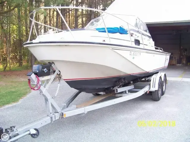 Boston Whaler 22