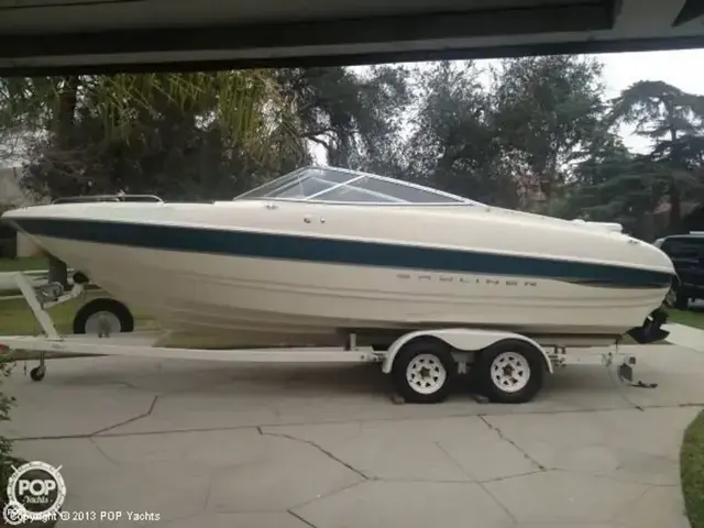 Bayliner 2350 Capri