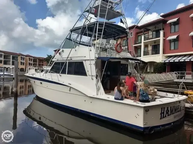 Hatteras 55 Flybridge Convertible