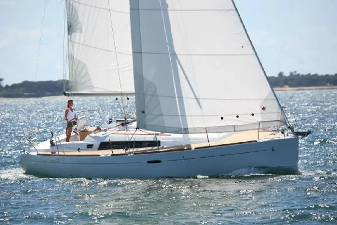 Jeanneau Oceanis 37