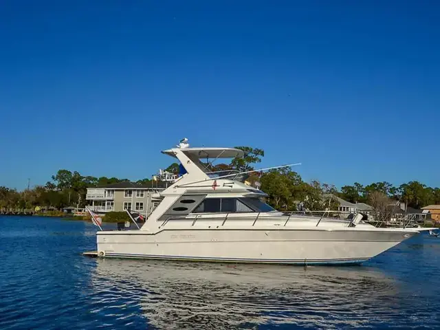 Sea Ray 440 Convertible