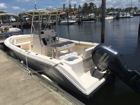 Cobia Boats 220 CC