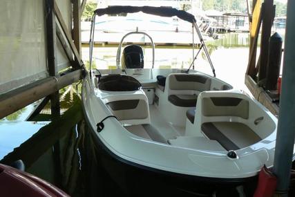 Bayliner Element XL 18