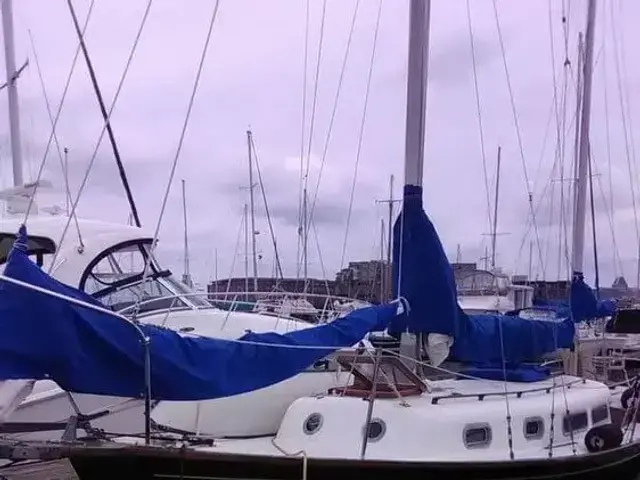 Allied Seawind Ketch ()