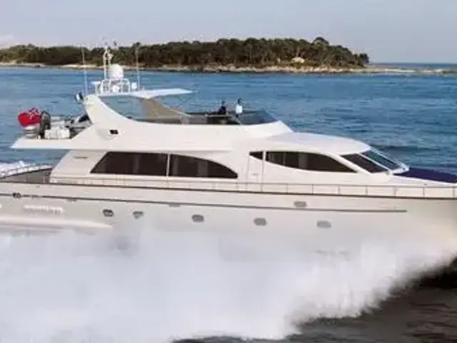 86 - Falcon Boat