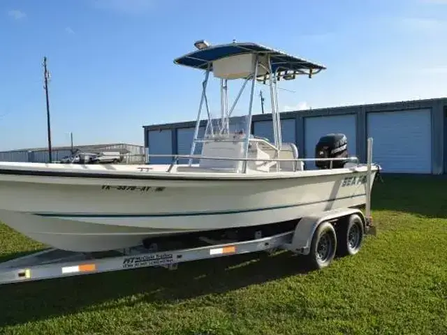 Sea Pro V2100 CC Bay Series