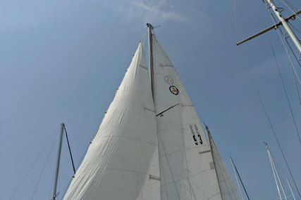 Allied Seawind Ketch ()