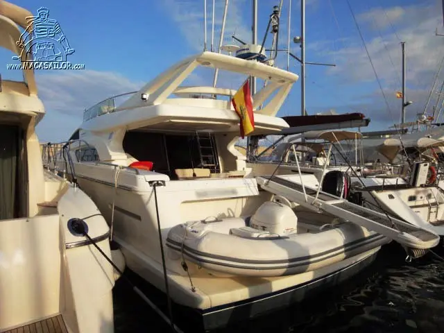 Ferretti Yachts 57