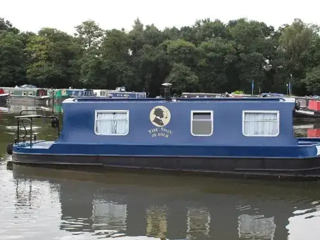 Custom Boats Midway 265 Narrowboat