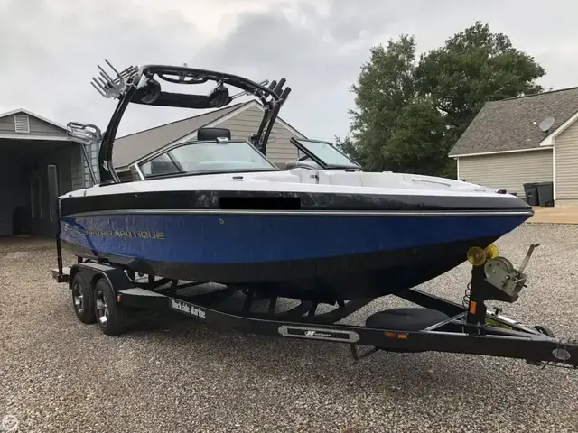 Nautique 226 Crossover