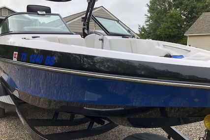 Nautique 226 Crossover