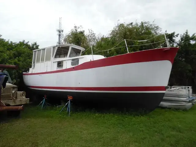 Willard Boats 36 Aft Pilot House