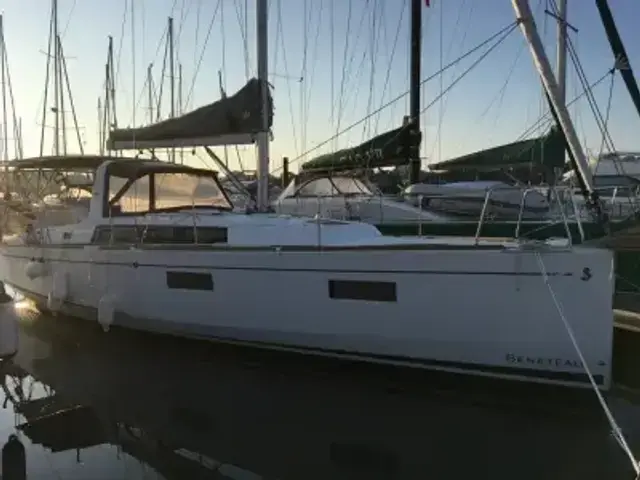 Beneteau Oceanis 38