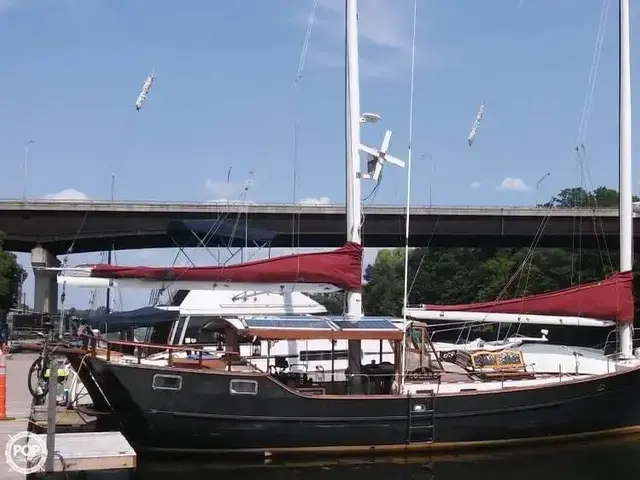 Freedom Yachts 40 Center Cockpit