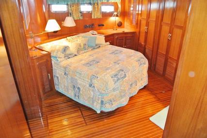 Kha Shing Twin Deck 65 Motor Yacht