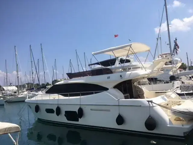 Ferretti Yachts 57