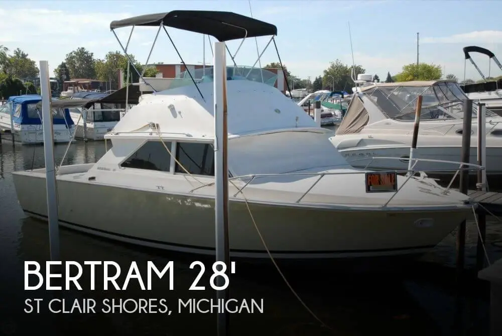 Bertram 28 Flybridge Cruiser