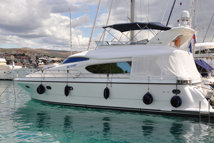 Elegance Yachts 54