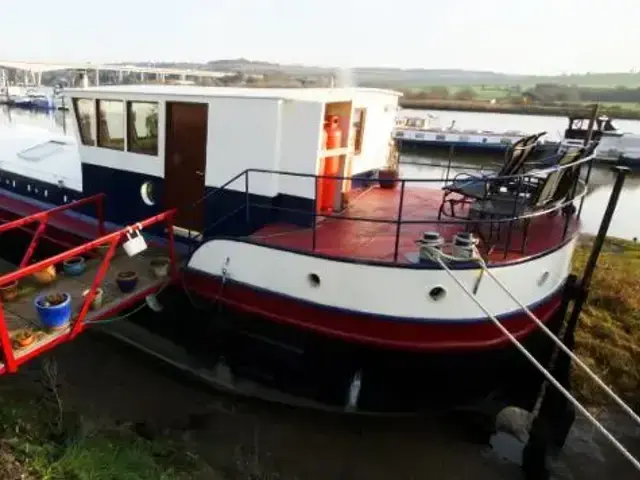 Humber Keel Barge Houseboat