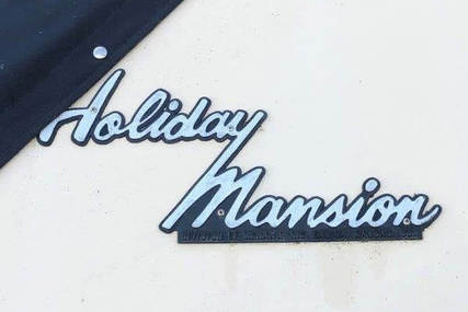 Holiday Mansion Coastal Commander