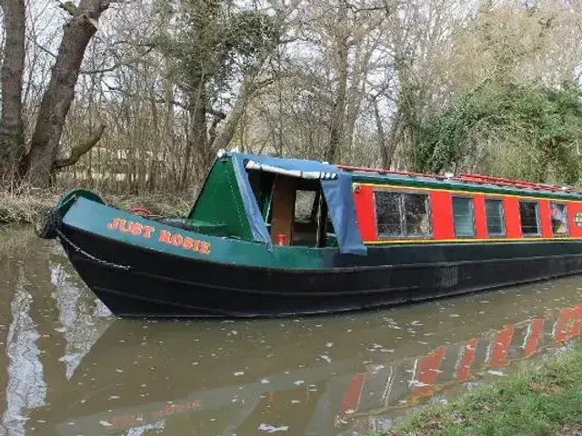 Narrowboat 42' Harborough Cruiser Stern