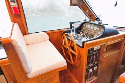 Ocean Alexander Cockpit M/Y