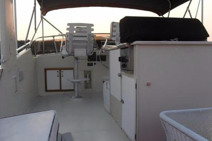 Hatteras Flybridge