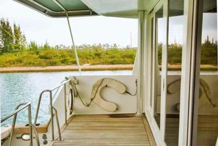 Ocean Alexander Cockpit M/Y