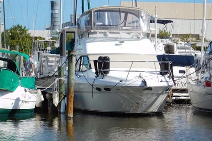 Sea Ray Aft Cabin Motor Yacht