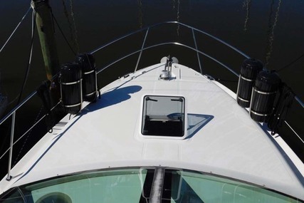 Sea Ray Aft Cabin Motor Yacht