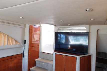 Sea Ray Aft Cabin Motor Yacht