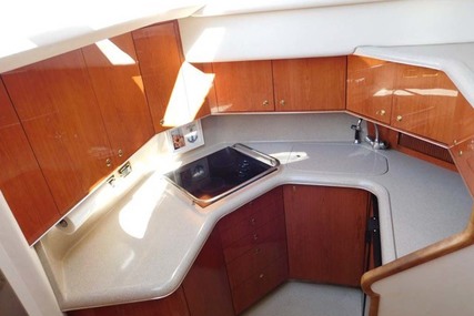 Sea Ray Aft Cabin Motor Yacht