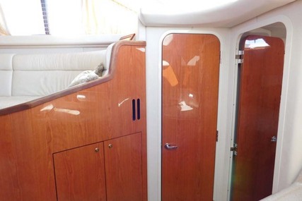 Sea Ray Aft Cabin Motor Yacht