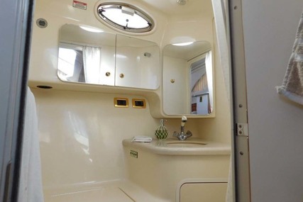 Sea Ray Aft Cabin Motor Yacht