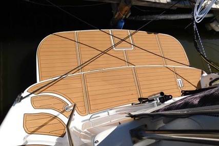 Sea Ray Aft Cabin Motor Yacht