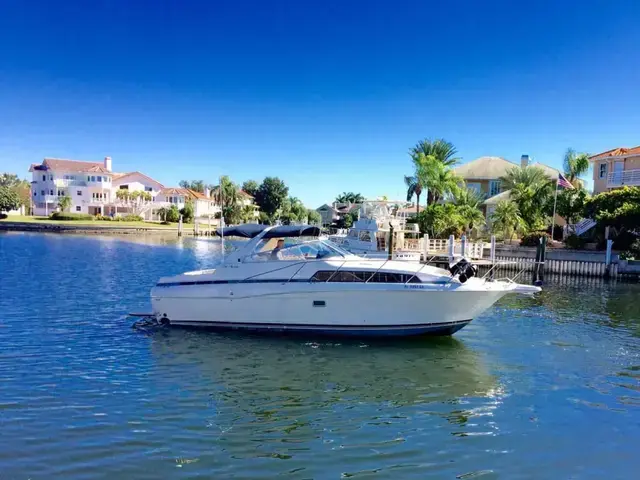 Bayliner 3485 Avanti