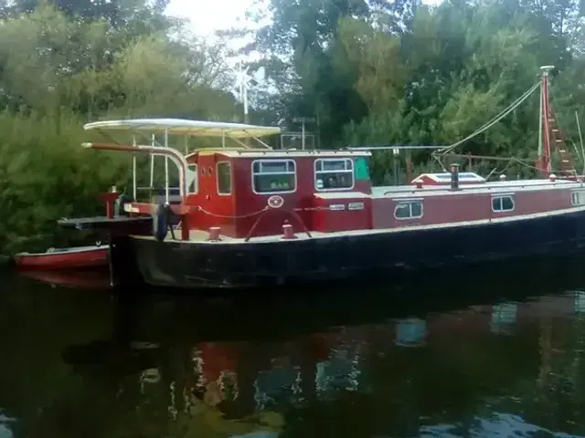 Yarwood Steel Barge