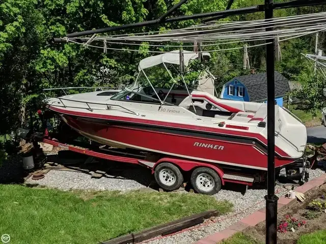 Rinker 230 Festiva