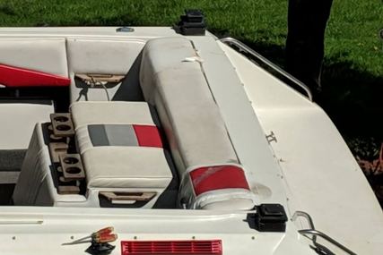 Rinker 230 Festiva