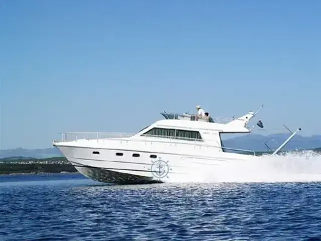 Ferretti Yachts Altura 39 Fly