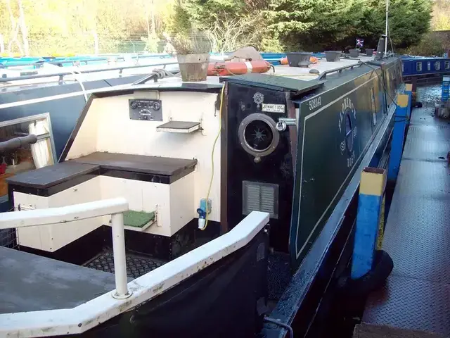 Pat Buckle Cruiser Stern Narrowboat