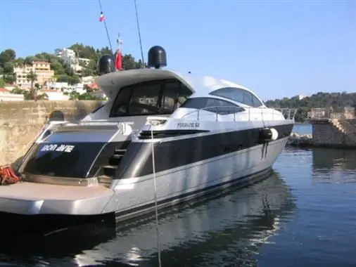 Pershing 62