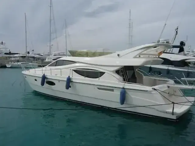 550 - Cruisers Yachts