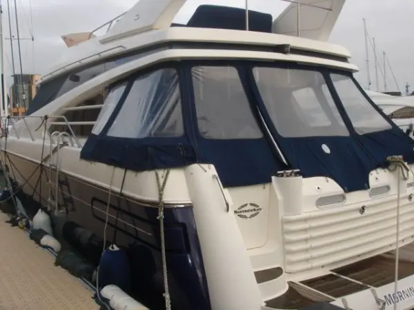 Bayliner Caribbean 52