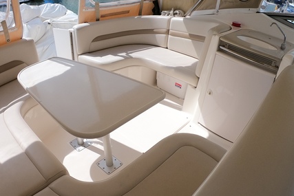 Chaparral 320 Signature